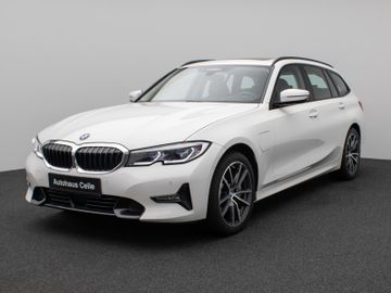 Fahrzeugabbildung BMW 330e xDr Tour Sport Line ACC HUD Pano HiFi Laser
