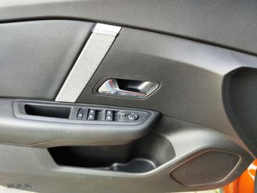 Citroën C4 Shine Teilleder-Klima-LED-SHZG-2.Hand-8fach B