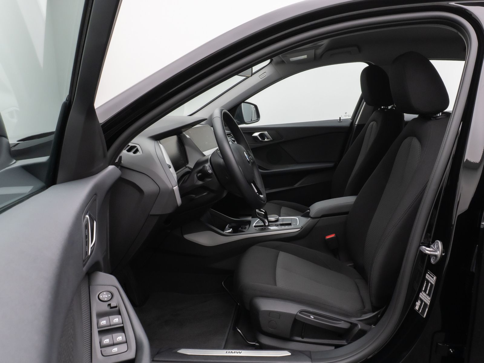 Fahrzeugabbildung BMW 118i Kamera DAB CockPitPro Geschwindigkeitsr LED
