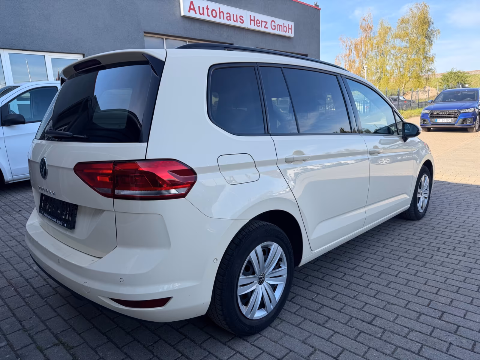 Volkswagen Touran*Taxi*VirtuellCockpit*DSG*TUV28