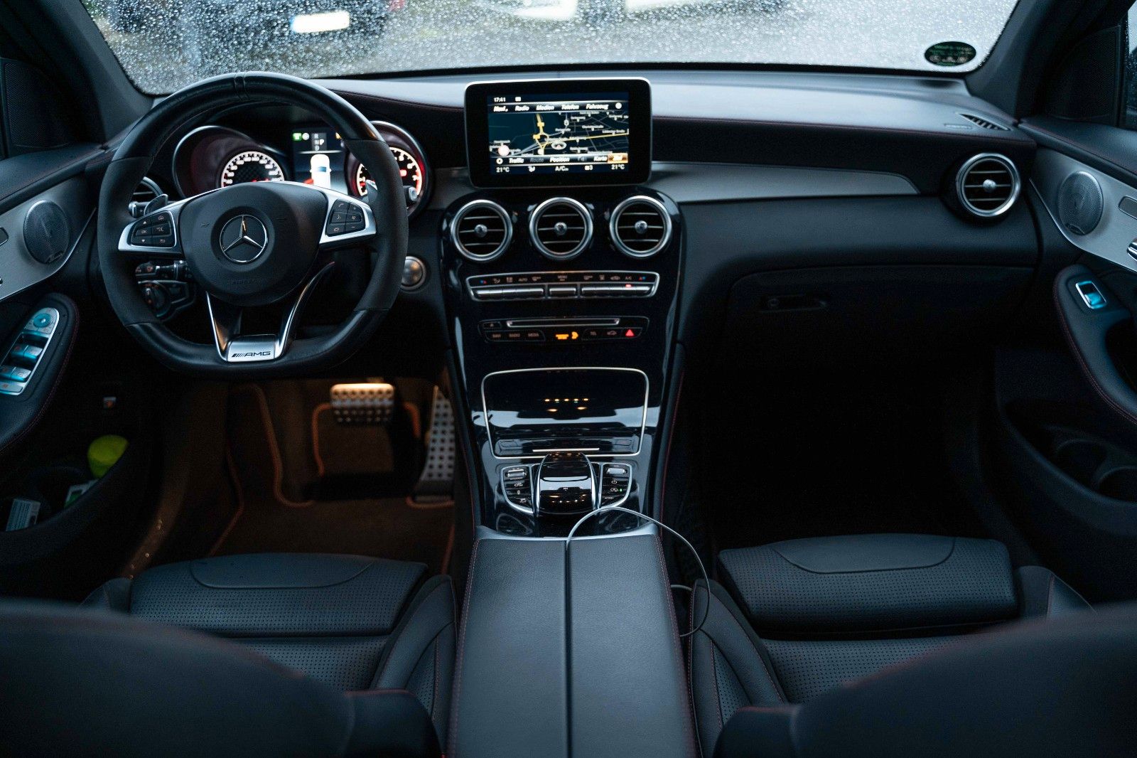 Fahrzeugabbildung Mercedes-Benz GLC 43 AMG LED HUD BUHRM 360° STANDHEIZ 21"MEMOR