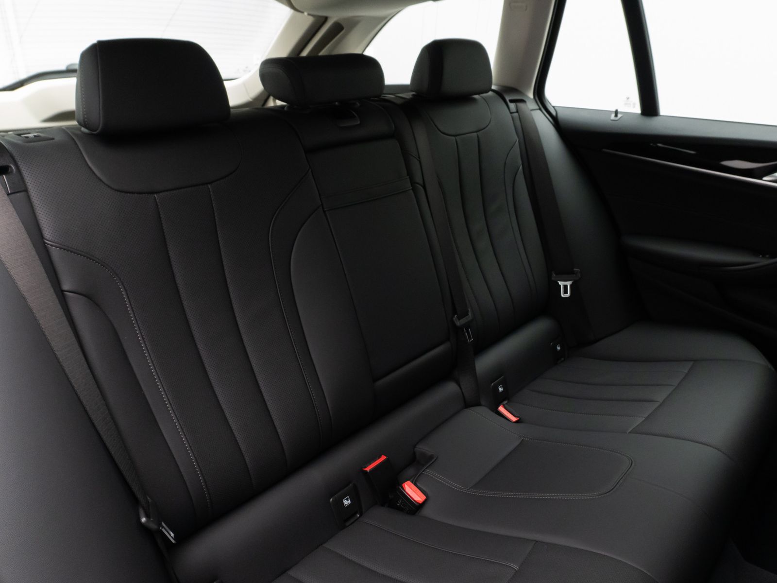 Fahrzeugabbildung BMW 520d Kamera DAB Leder Alarm Parkassistenzsystem