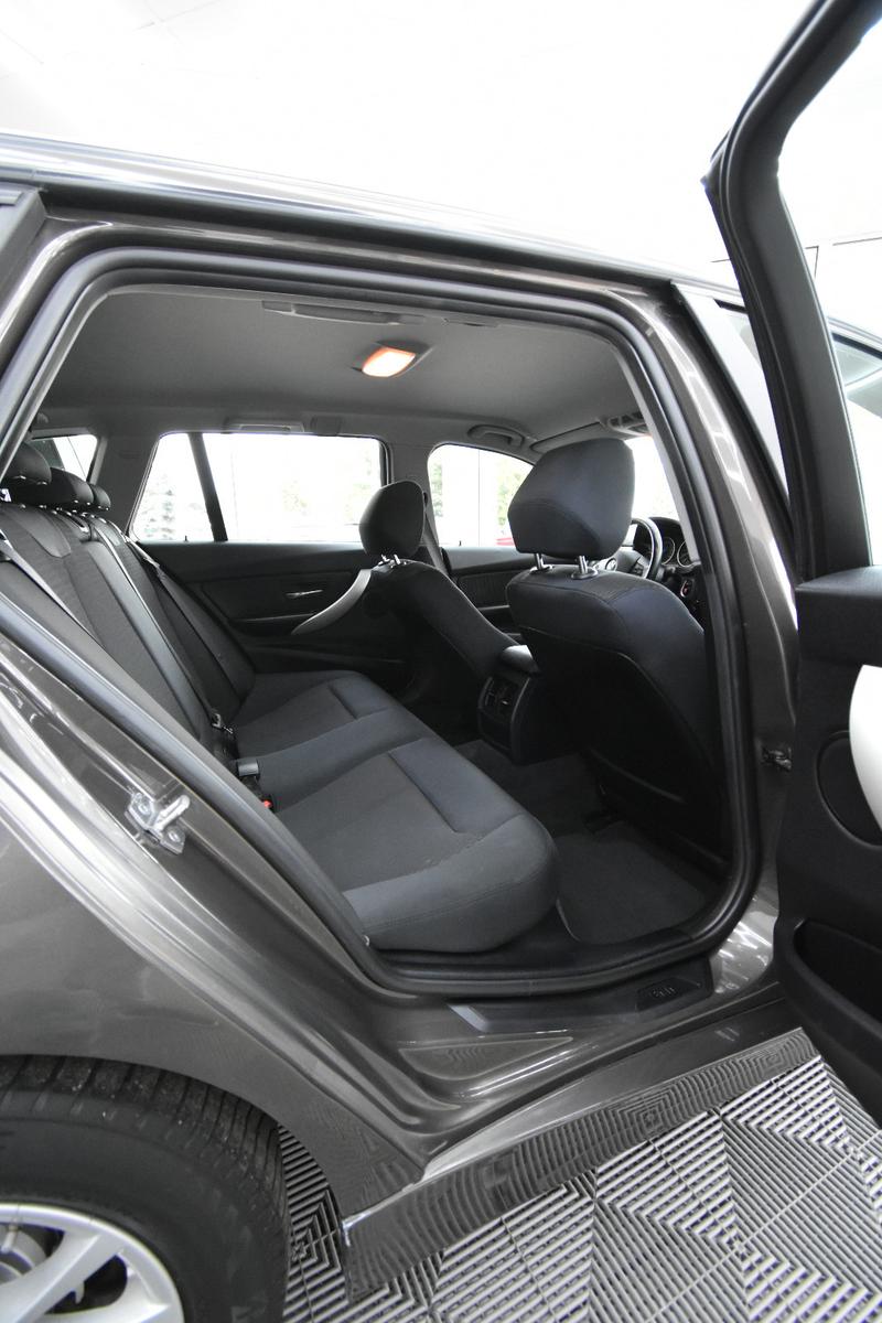 BMW 320i Touring F31 184 ch • 2ème main • Sièges chauffants • Hayon électrique