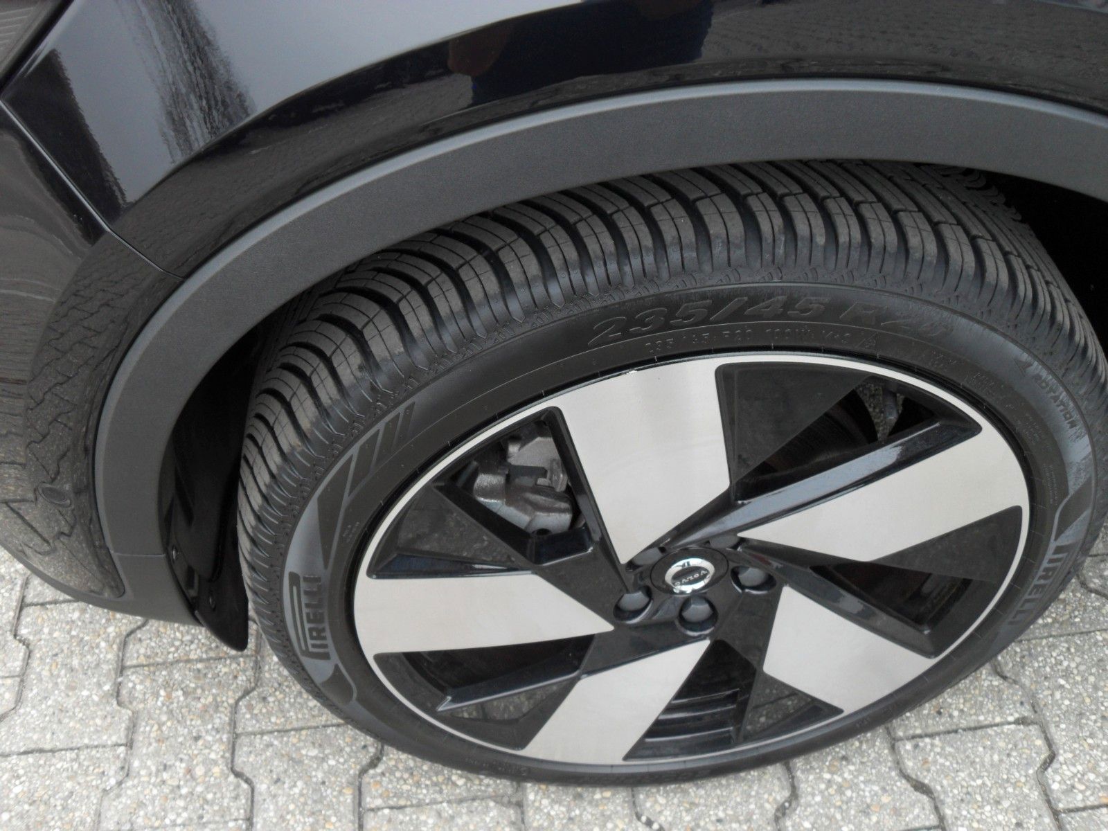 Fahrzeugabbildung Volvo C40 Ultimate | 360° | WP