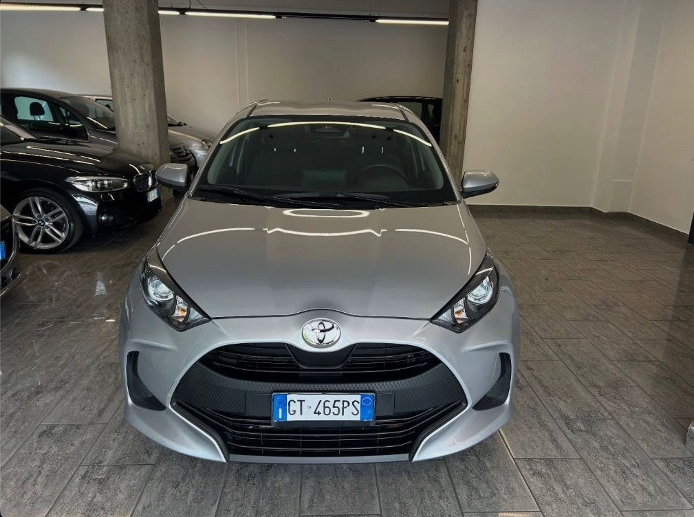 Toyota Yaris 1.5 Hybrid 5 porte Active imagem 2