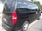 Hyundai H-1
