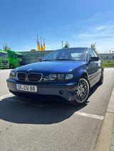 BMW 318i - - BMW 318 aus 2003: 318i