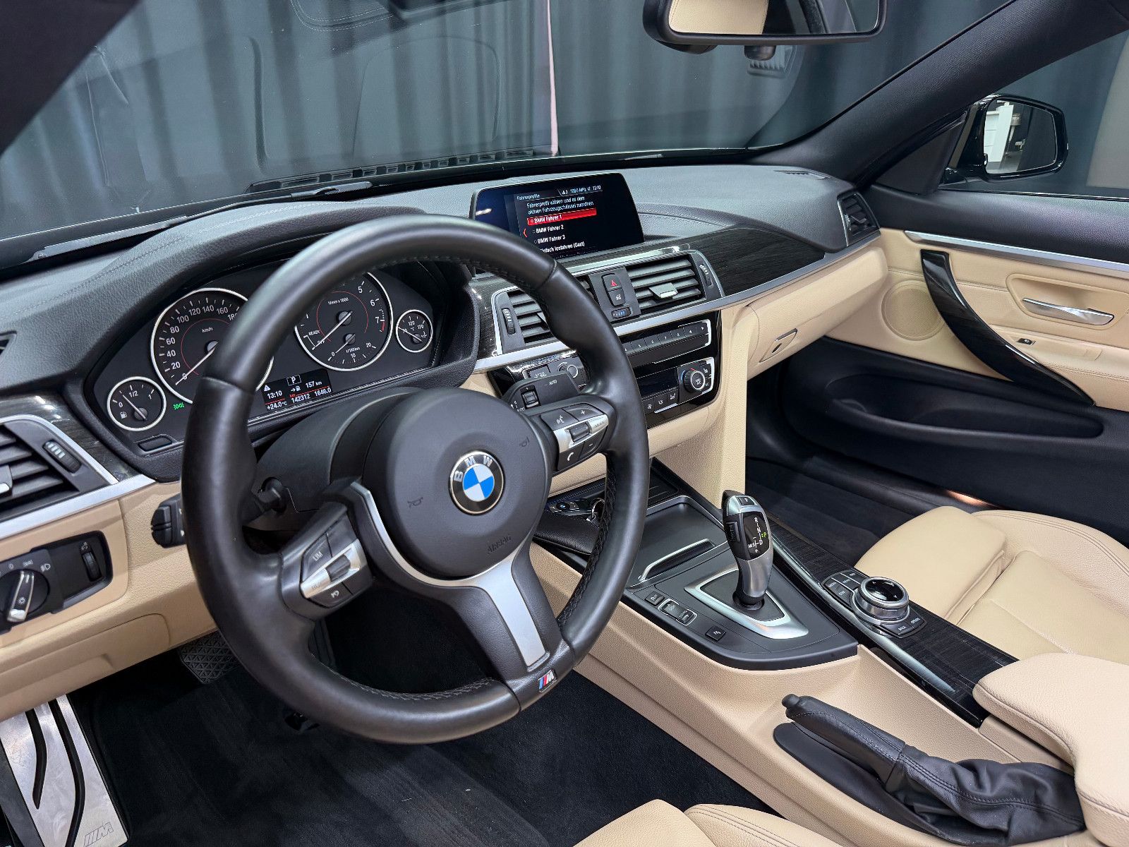 Fahrzeugabbildung BMW 440i Coupe M Sport|LCI|GLASDACH|SHADOWLINE