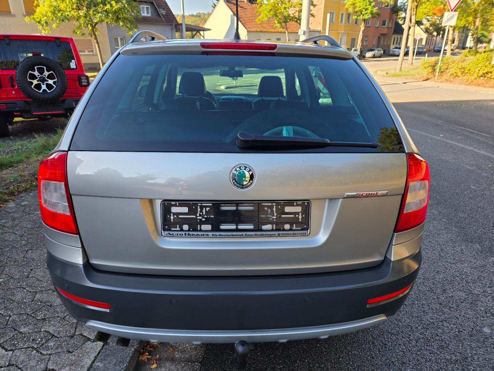 Skoda Octavia 2011 — photo 7