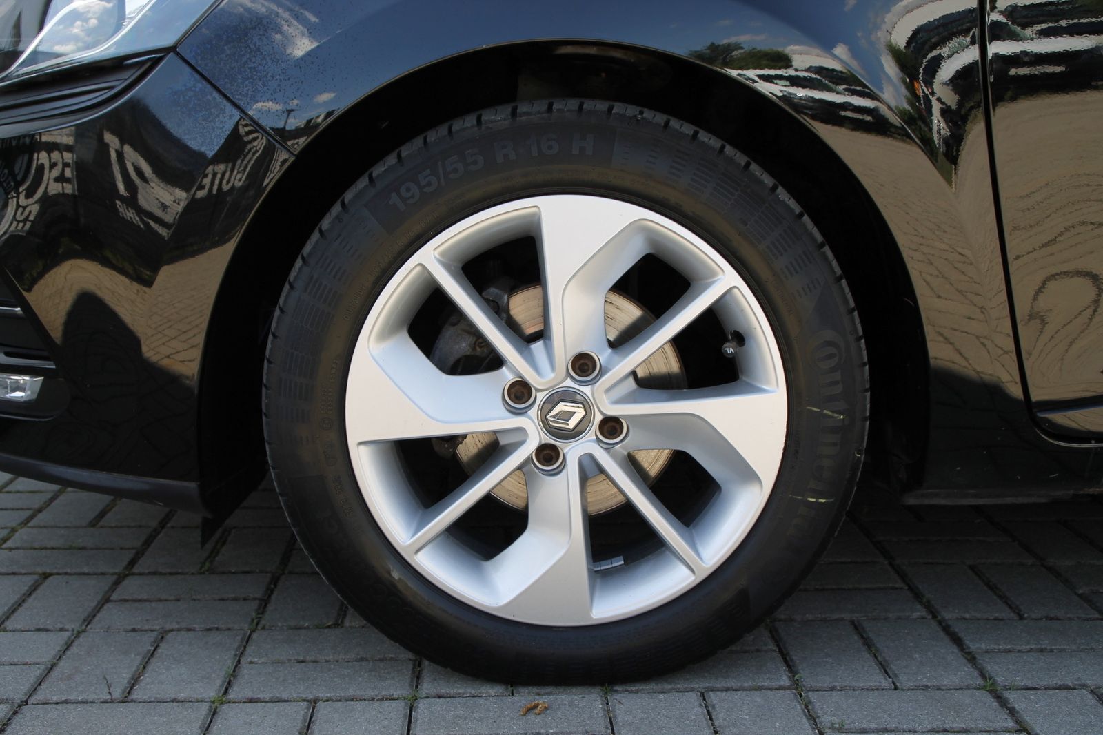 Fahrzeugabbildung Renault Clio IV LIMITED ENERGY TCe 9