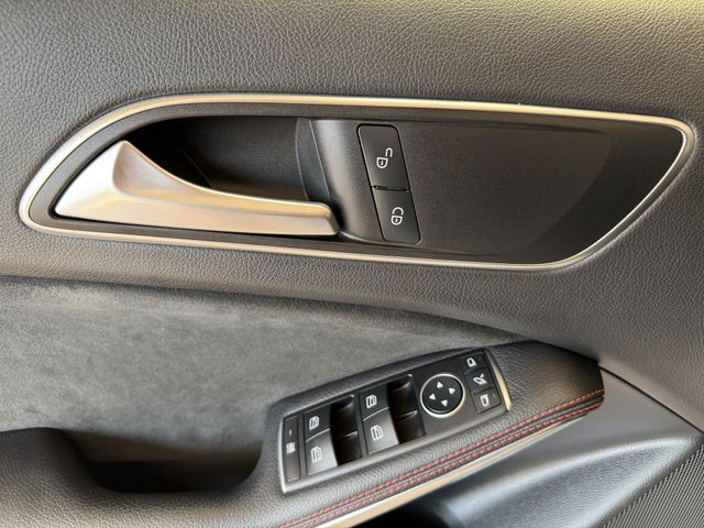 MERCEDES-BENZ A 180 — Foto 13