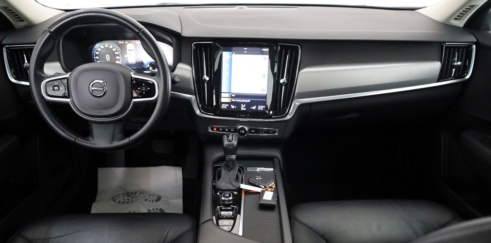 Fahrzeugabbildung Volvo V90 Momentum Pro,Leder,Navi,LED,SH,Kamera,SD,ACC