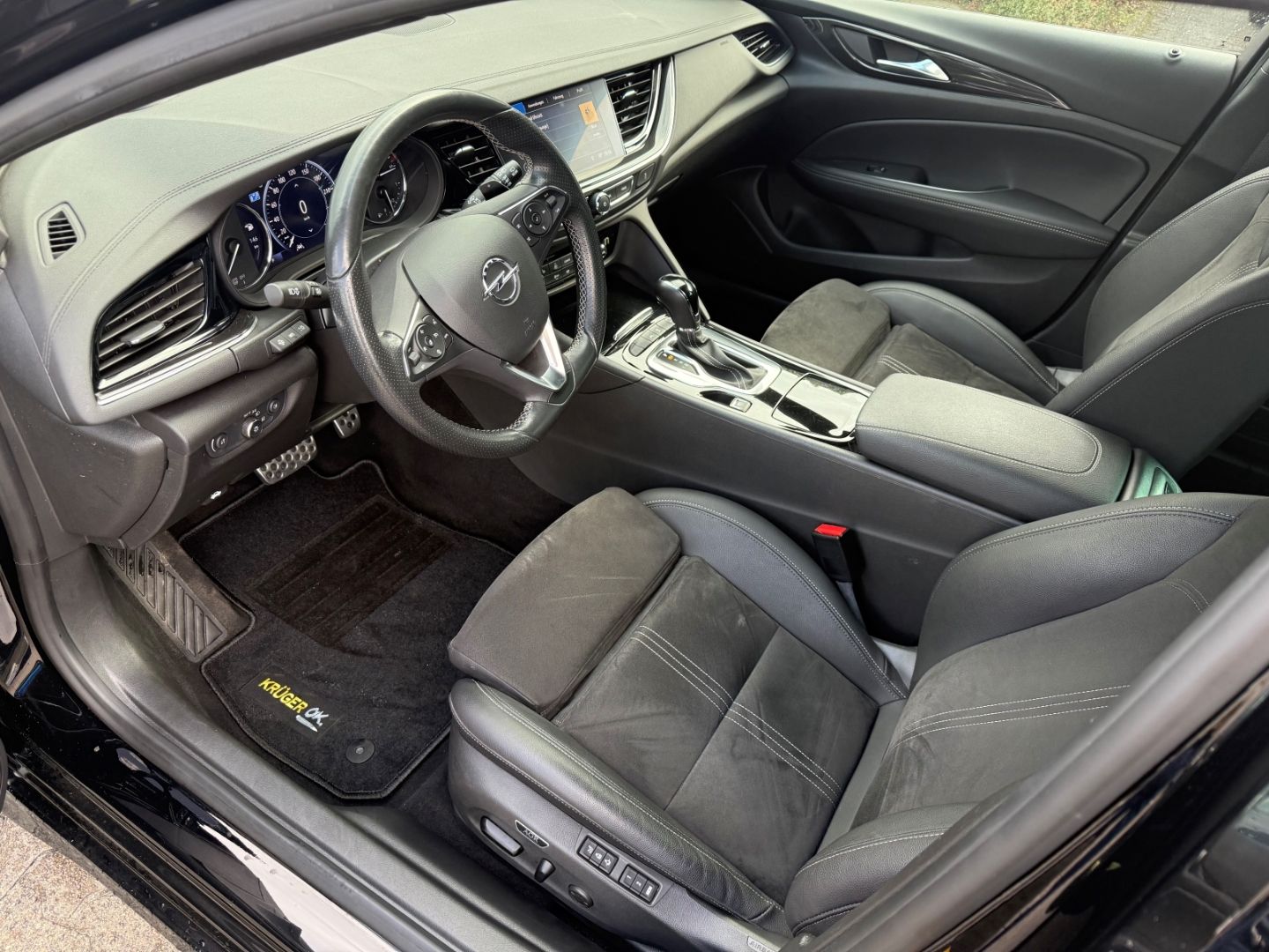 Fahrzeugabbildung Opel Insignia B Sports Tourer Ultimate mit AHK