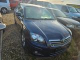 Toyota Avensis 2.2 D-CATLiftback / Executive Voll Leder - Toyota Avensis aus 2007 mit Diesel-Antrieb