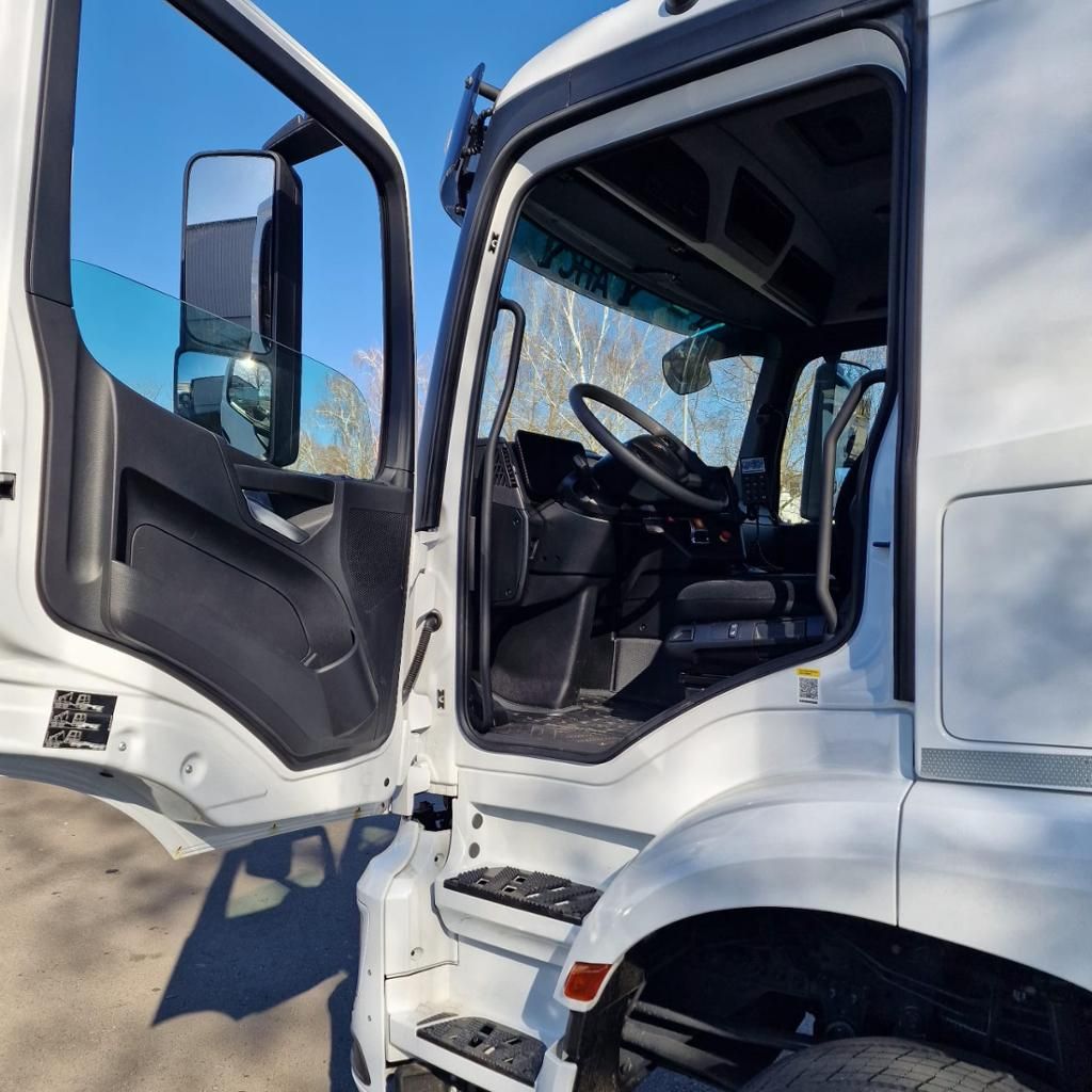 Fahrzeugabbildung Mercedes-Benz Arocs 3240 B Liebherr HTM 905 F