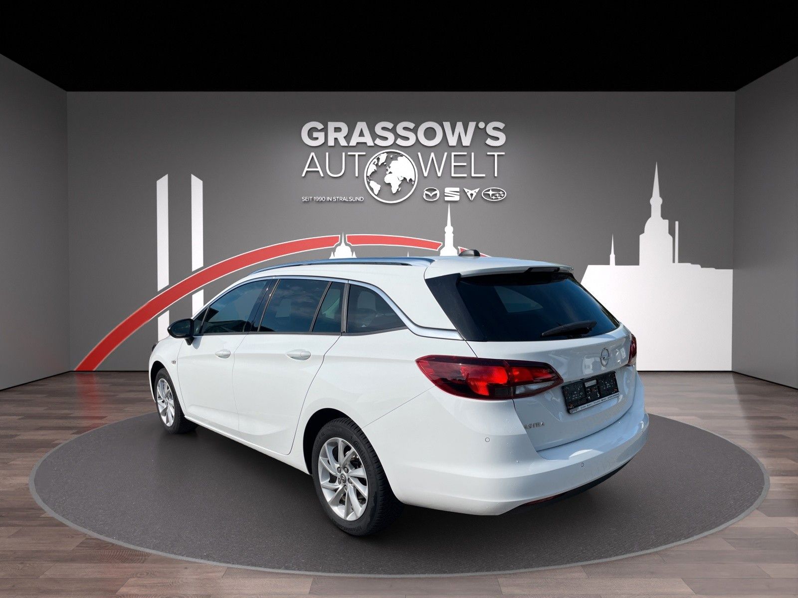 Fahrzeugabbildung Opel Astra Kombi 1.2 Elegance /LED/NAV/SHZ/AWR