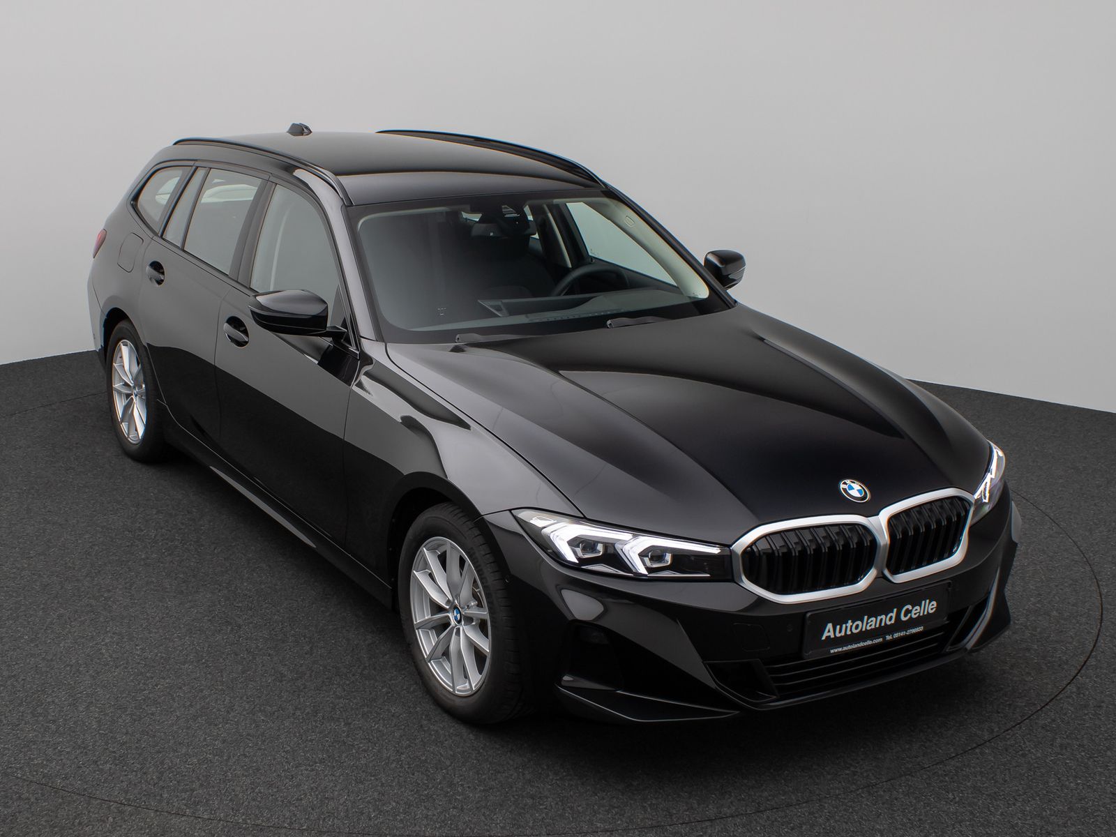 Fahrzeugabbildung BMW 320d Kamera DAB Sportlenkrad Komfort AHK Alarm