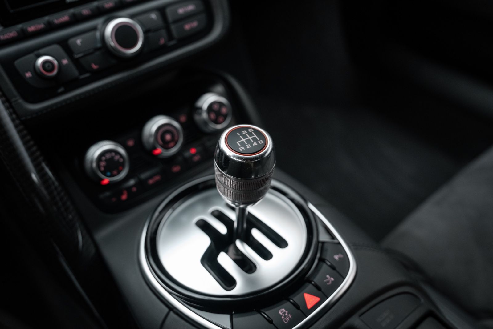 Fahrzeugabbildung Audi R8 Coupé HANDSCHALTUNG/B&O/CAM