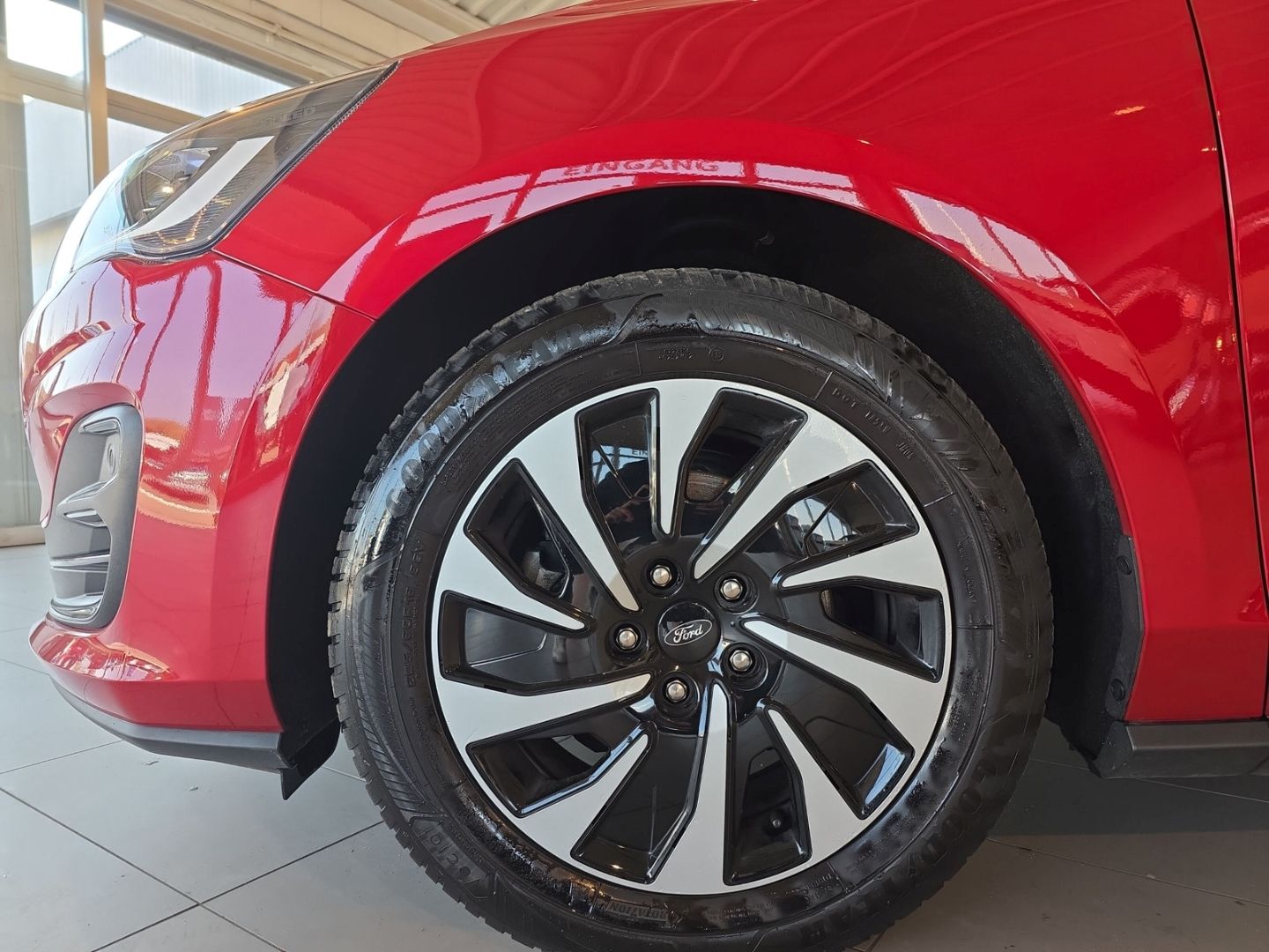 Fahrzeugabbildung Ford Focus Turnier Titanium X AHK-abnehmbar GJR B&O S