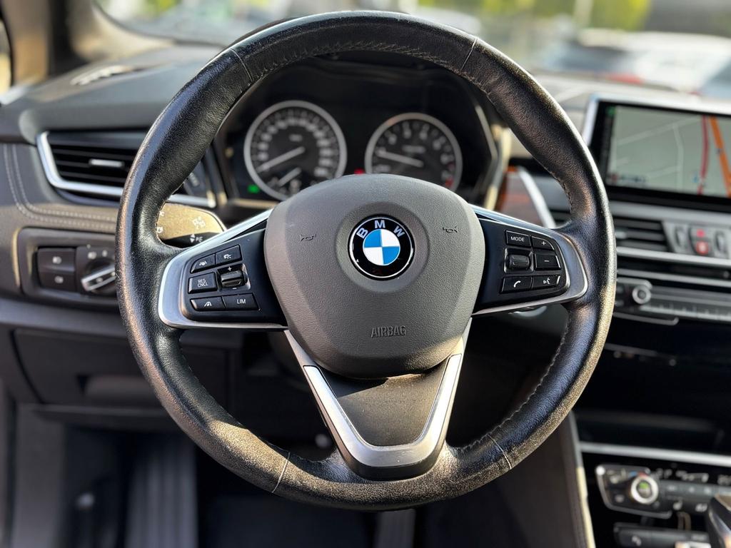 BMW 225