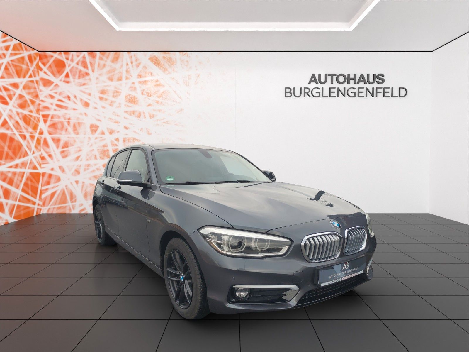 Fahrzeugabbildung BMW 116 d Urban Line ! LED ! PDC ! NAVI !
