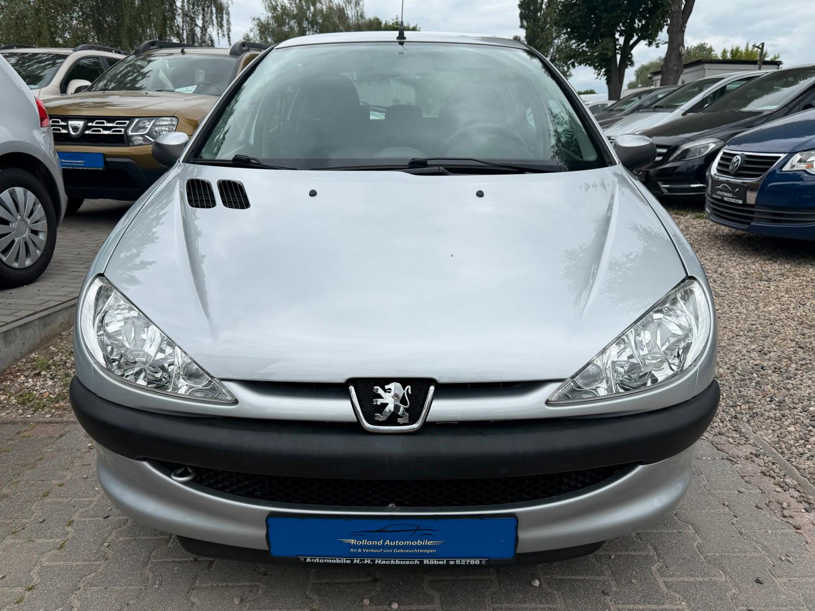 Peugeot 206 Grand Filou*2.HD*Klima*E-Paket*AHK*TÜV NEU