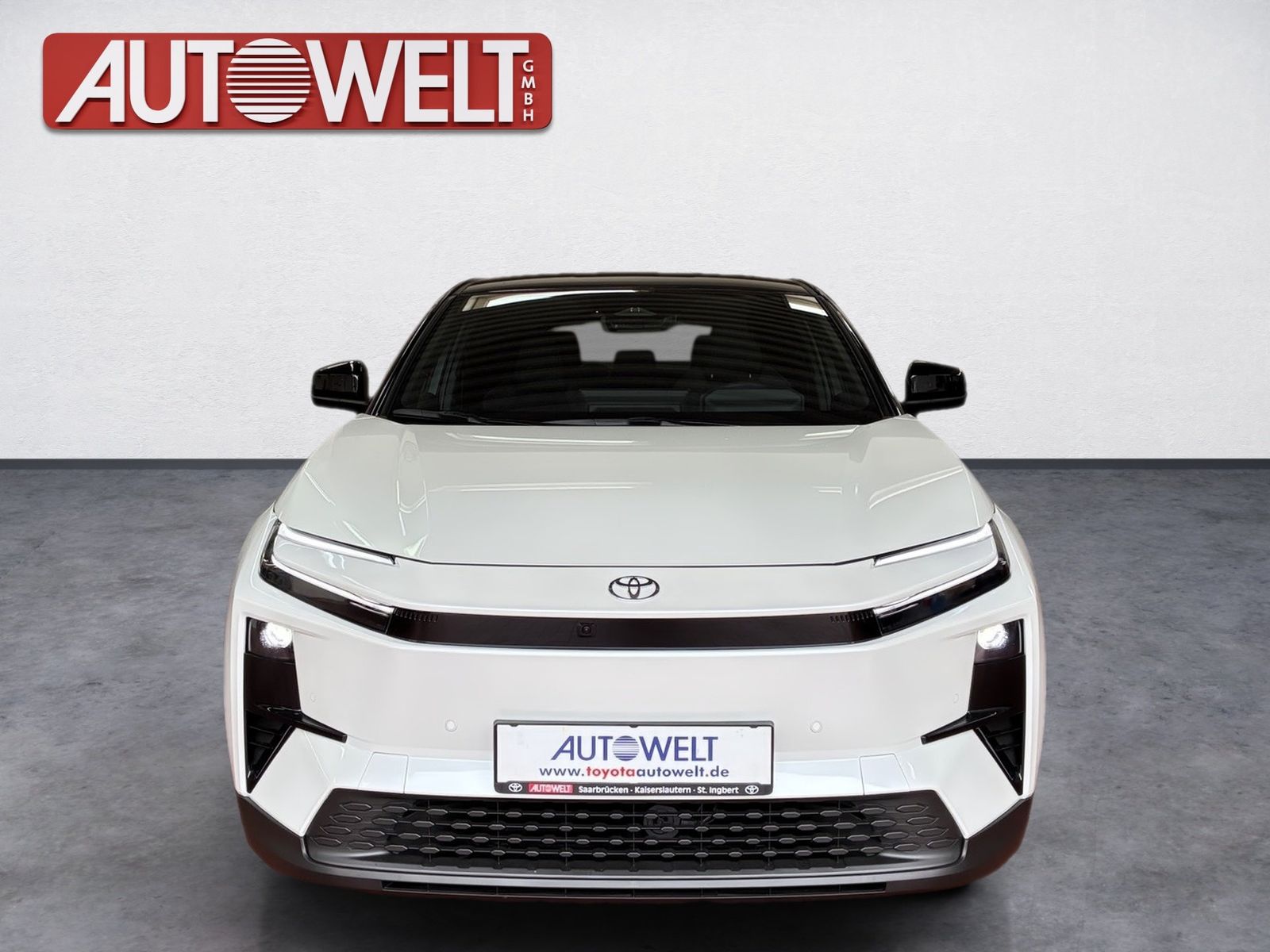 Fahrzeugabbildung Toyota C-HR+ Lounge 4x4 AWD 77KW, 360,Navi,SHZ,el.Heck