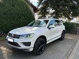 Volkswagen Touareg 3.0 V6 TDI Executive Edition R-Line  - Volkswagen Touareg: V6 R Line TDI