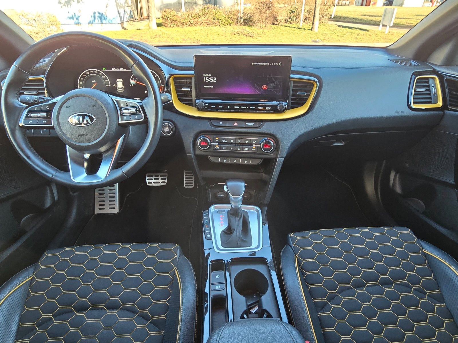 Fahrzeugabbildung Kia XCeed 1.5 T-GDI DCT Xdition WKR Navi Kamera