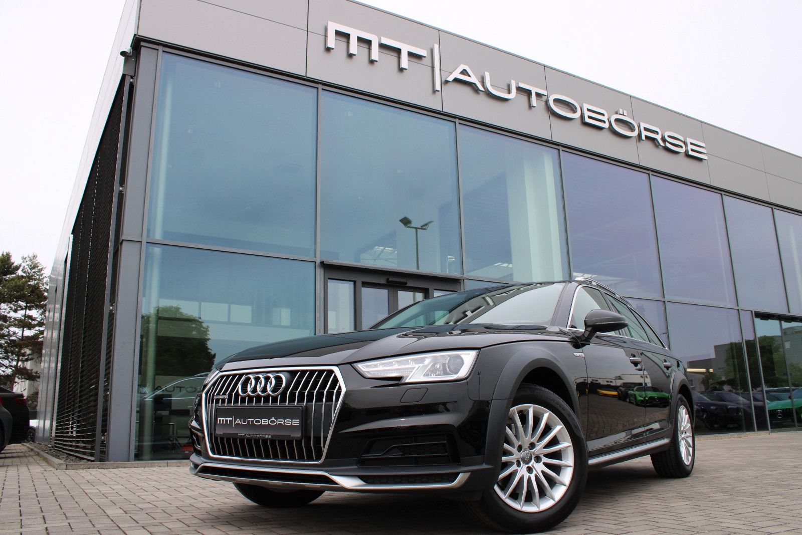 AUDI A4 ALLROAD 2.0 TDI QUATTRO AHK/NAV/KAMERA/XENON+