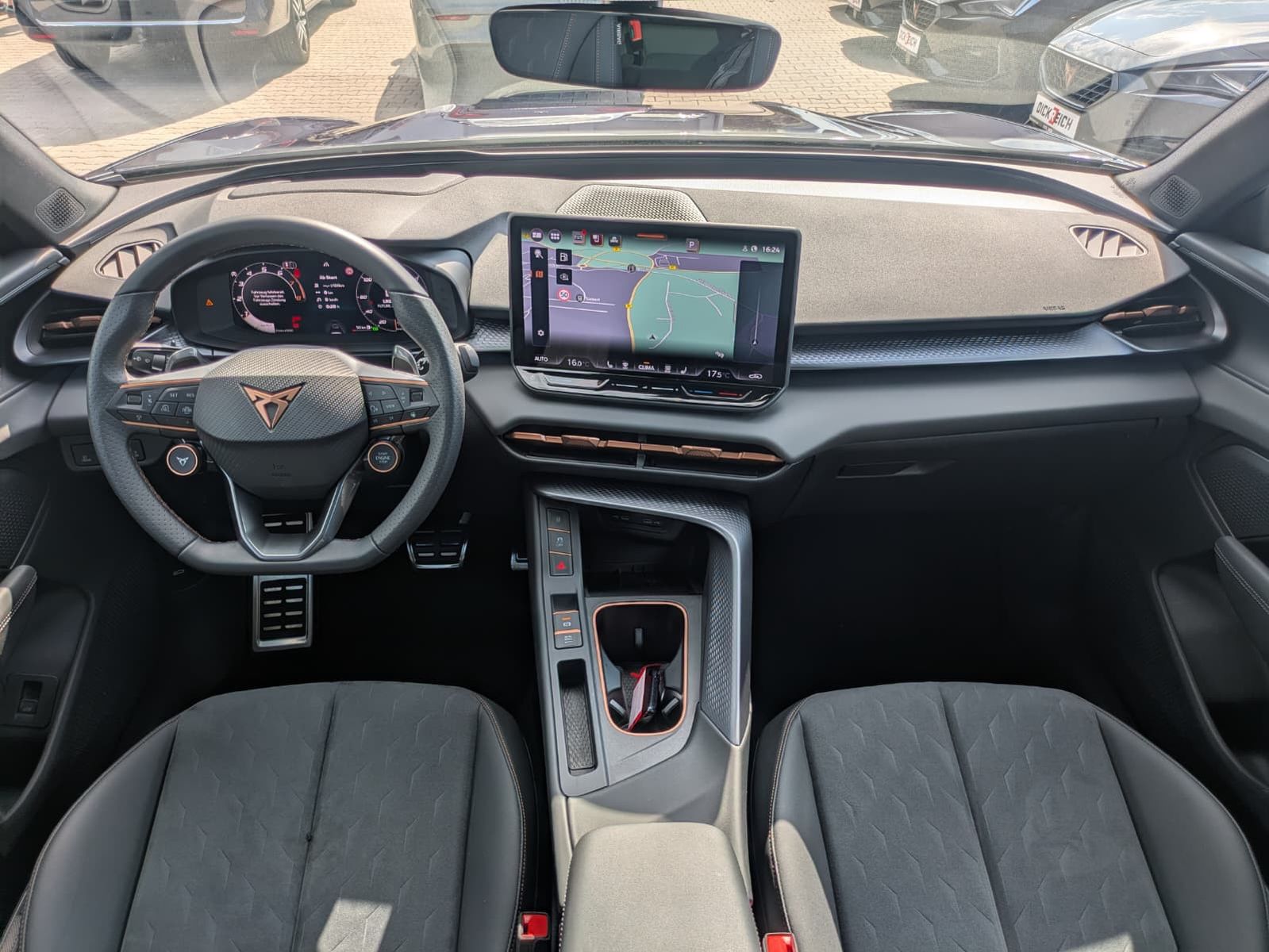 Fahrzeugabbildung CUPRA Terramar 2.0 TSI 4D VZ HUD*MATRIX*PANO*DCC*20"