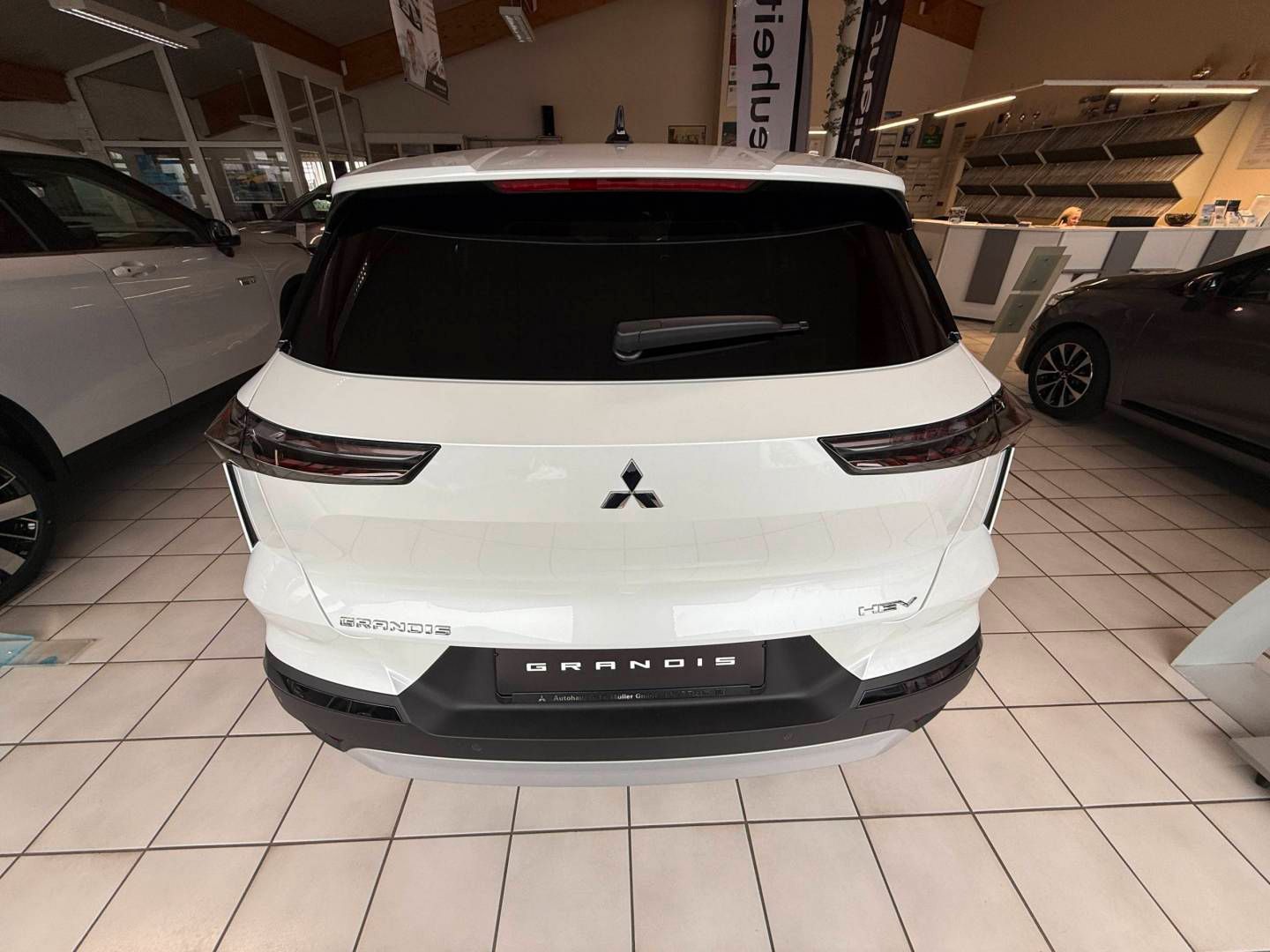 Fahrzeugabbildung Mitsubishi Grandis Intro Edition 1.8 Hybrid