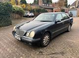 Mercedes-Benz Mercedes E 280 Aut., 2 Hand, Originalzustand - gebrauchte Mercedes-Benz E 280 aus dem Jahr 1999
