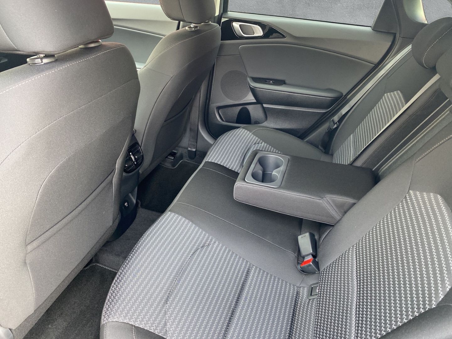 Fahrzeugabbildung Kia Ceed Kia ULTIMATE EDITION 1.5 T-GDI *STYLE-PAKET