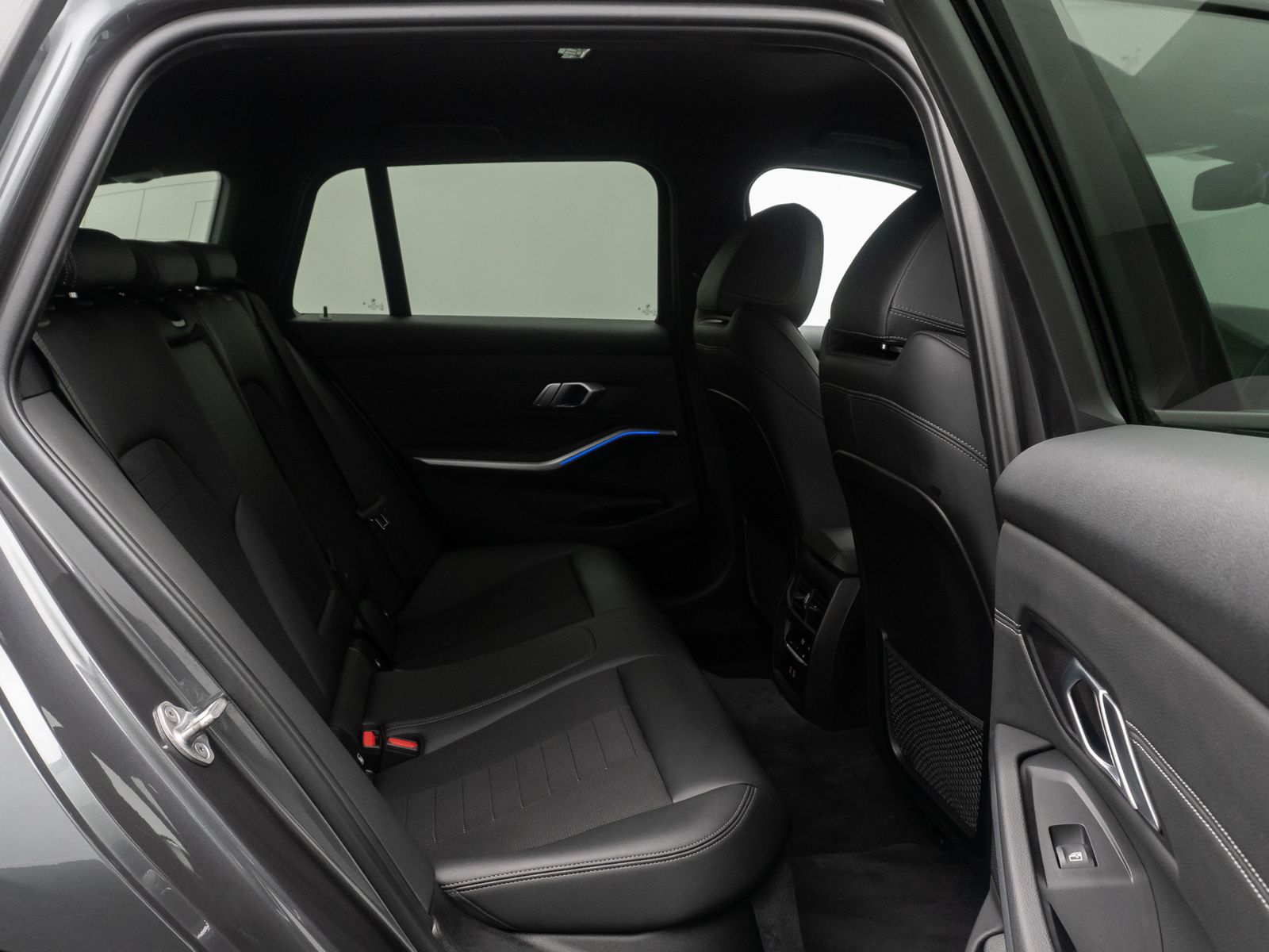 Fahrzeugabbildung BMW 320d xD Sport Line Laser DAB HiFi 360°Standheizu