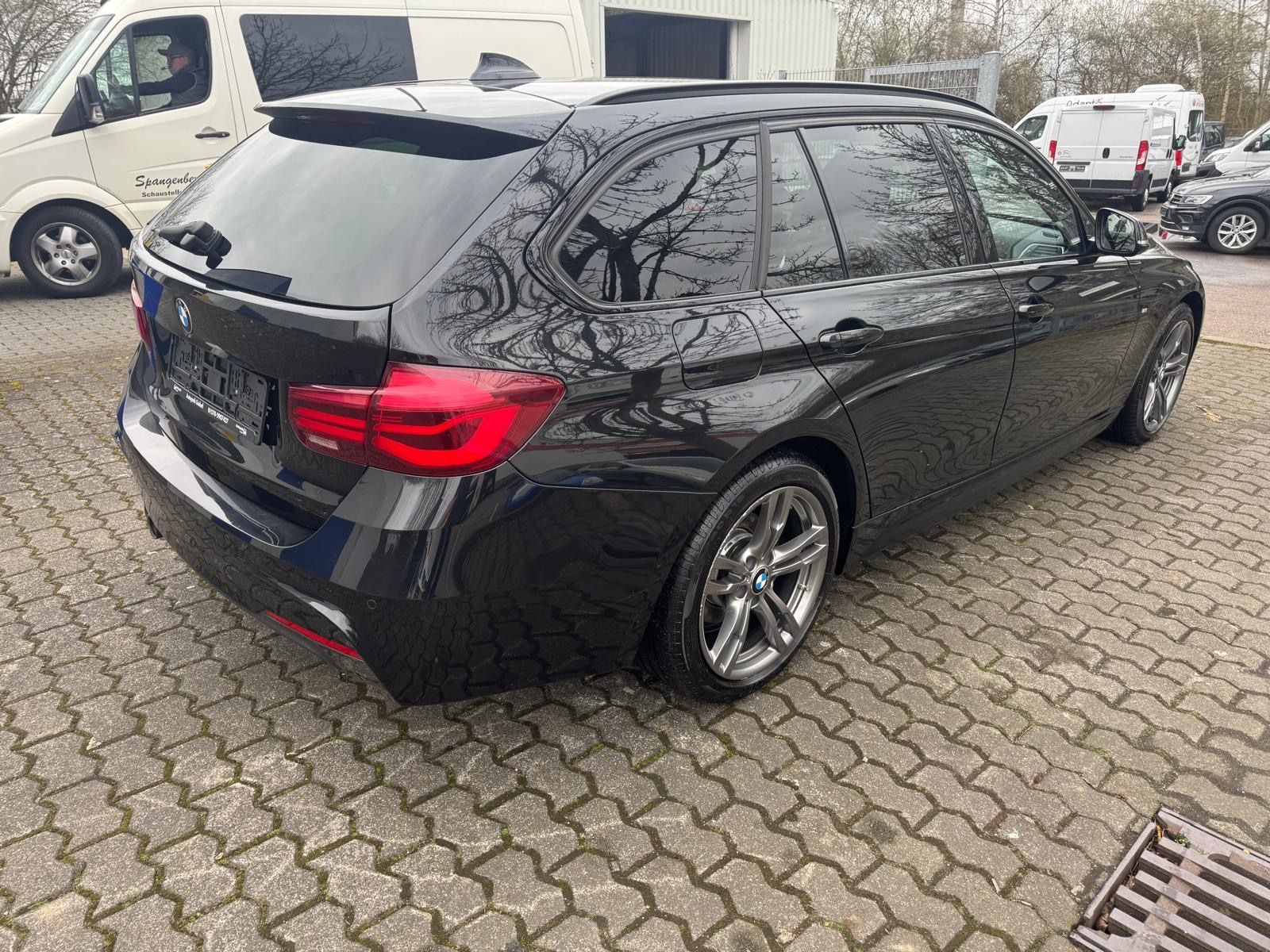 Fahrzeugabbildung BMW 330 3 Touring xDrive M Sport Shadow Line Leder