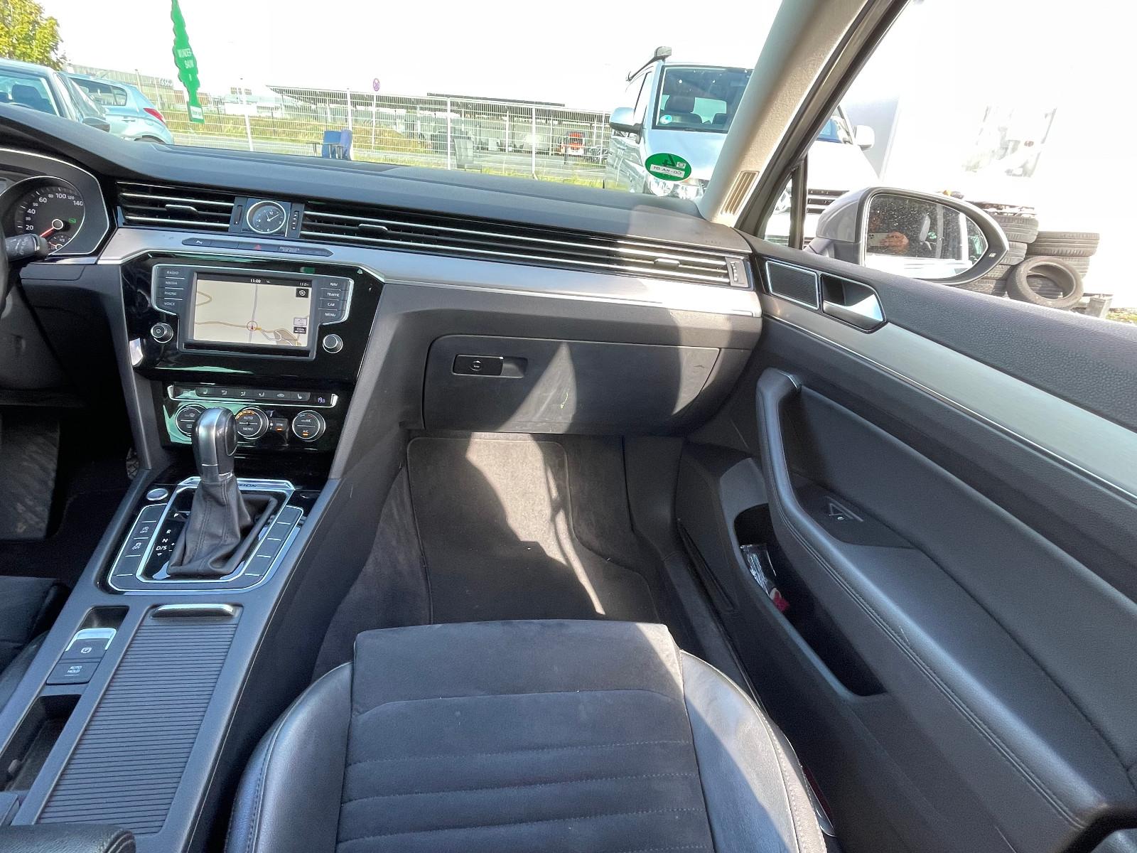 Volkswagen Passat 2015 — photo 33