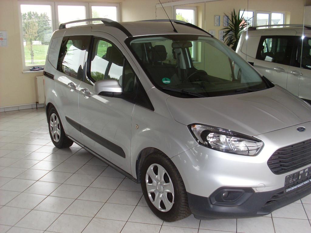 Ford Transit Courier Kombi Trend