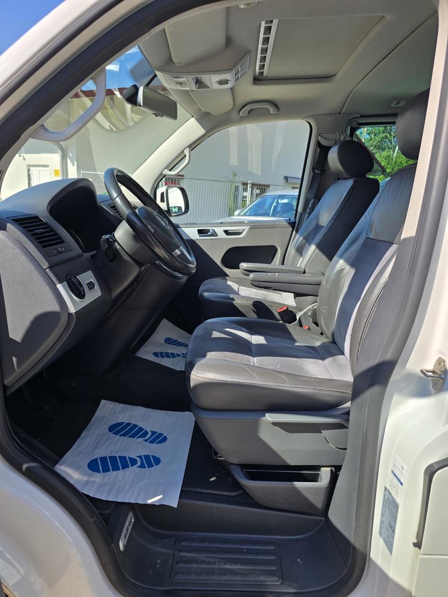 Volkswagen T5 Transporter Bus Multivan Edition 25