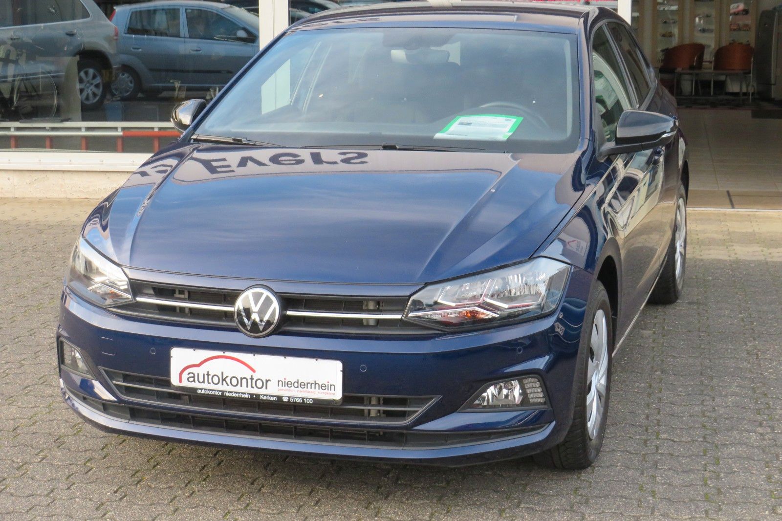 Fahrzeugabbildung Volkswagen Polo United KAMERA SITZH. NAVI KEYLESS APP-CON 1