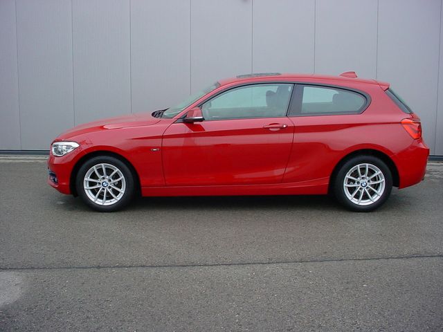 BMW 116i Sport Line*LED*PDC*SPORTSITZE*