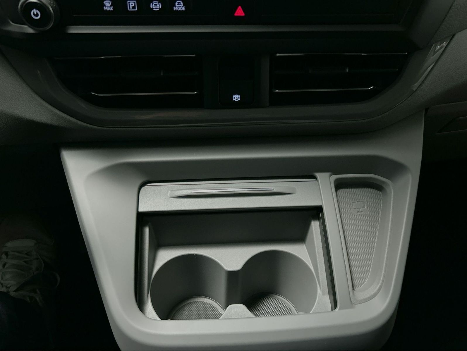 Volkswagen T7 Caravelle - Bild 18