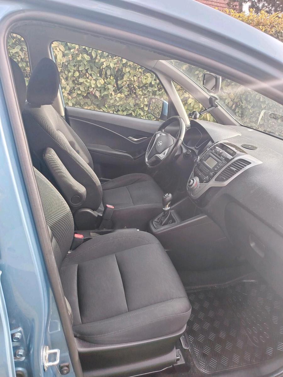 Hyundai ix20 2012 — photo 9