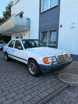 Mercedes-Benz 230E (W124) Oldtimer - gebrauchte Mercedes-Benz 230 aus dem Jahr 1986