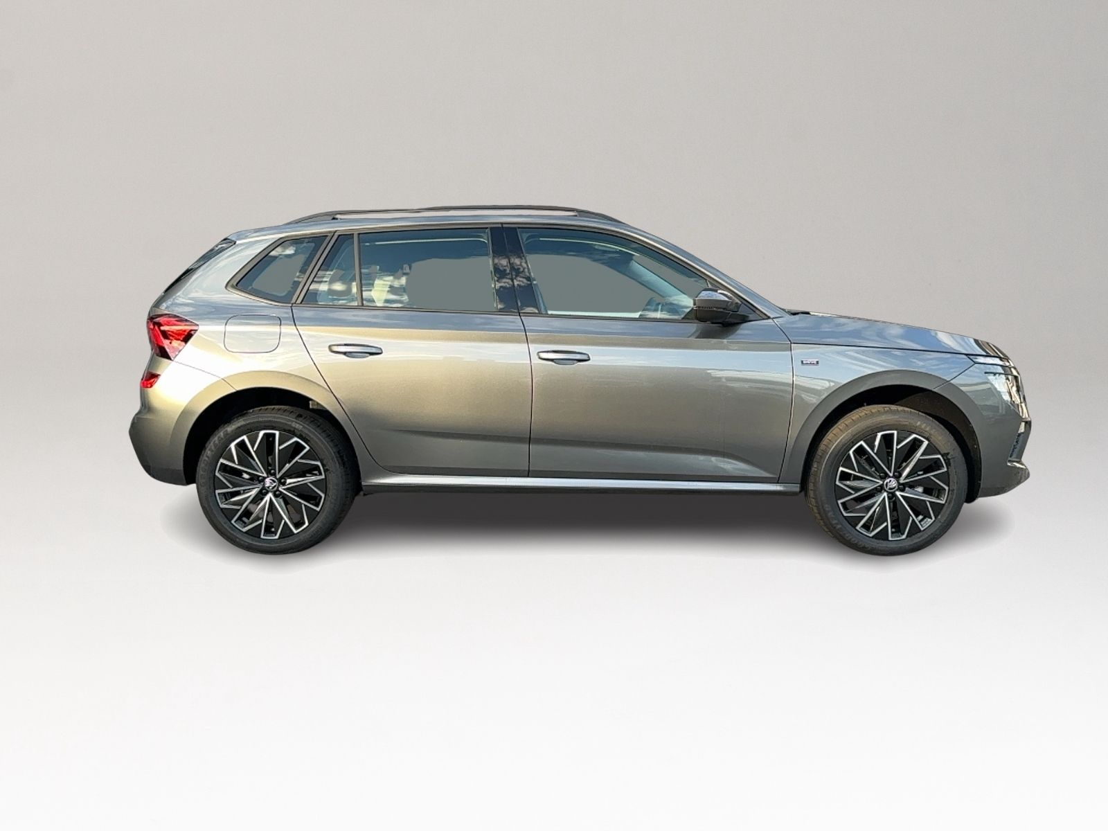 Kamiq 1.0 TSI Drive, 17" Alu, flat floor, LED, G