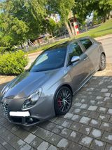 Alfa Romeo Giulietta 1.8 TBi 16V Quadrifoglio Verde Qua... - Alfa Romeo Giulietta: Verde Quadrifoglio