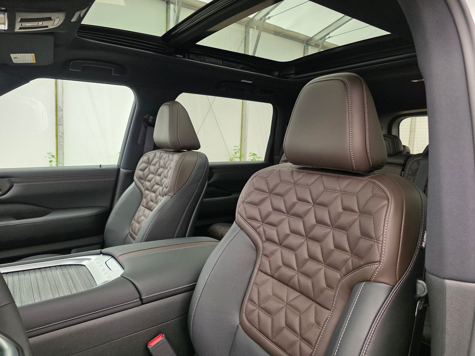 Fahrzeugabbildung Nissan Armada PLATINUM RESERVE T1: 85.000 EURO Stock!