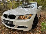 BMW 320d touring - M-Paket / M-Technik - BMW 320 aus 2010: Kombi, 320d