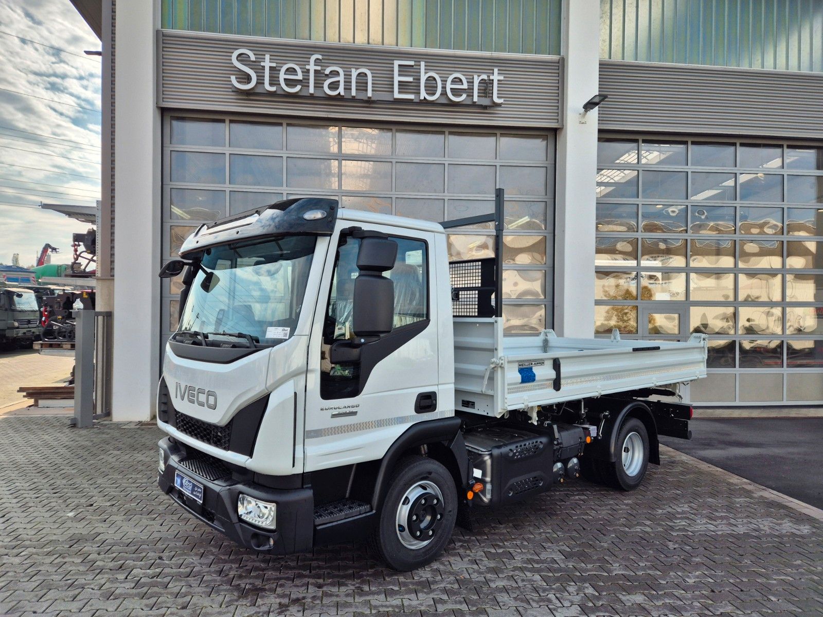 Fahrzeugabbildung Iveco Eurocargo ML80E21 Meiller 2x AHK 3 Sitze Klima