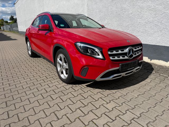 MERCEDES-BENZ GLA 200 Urban/Pano/ACC/Navi